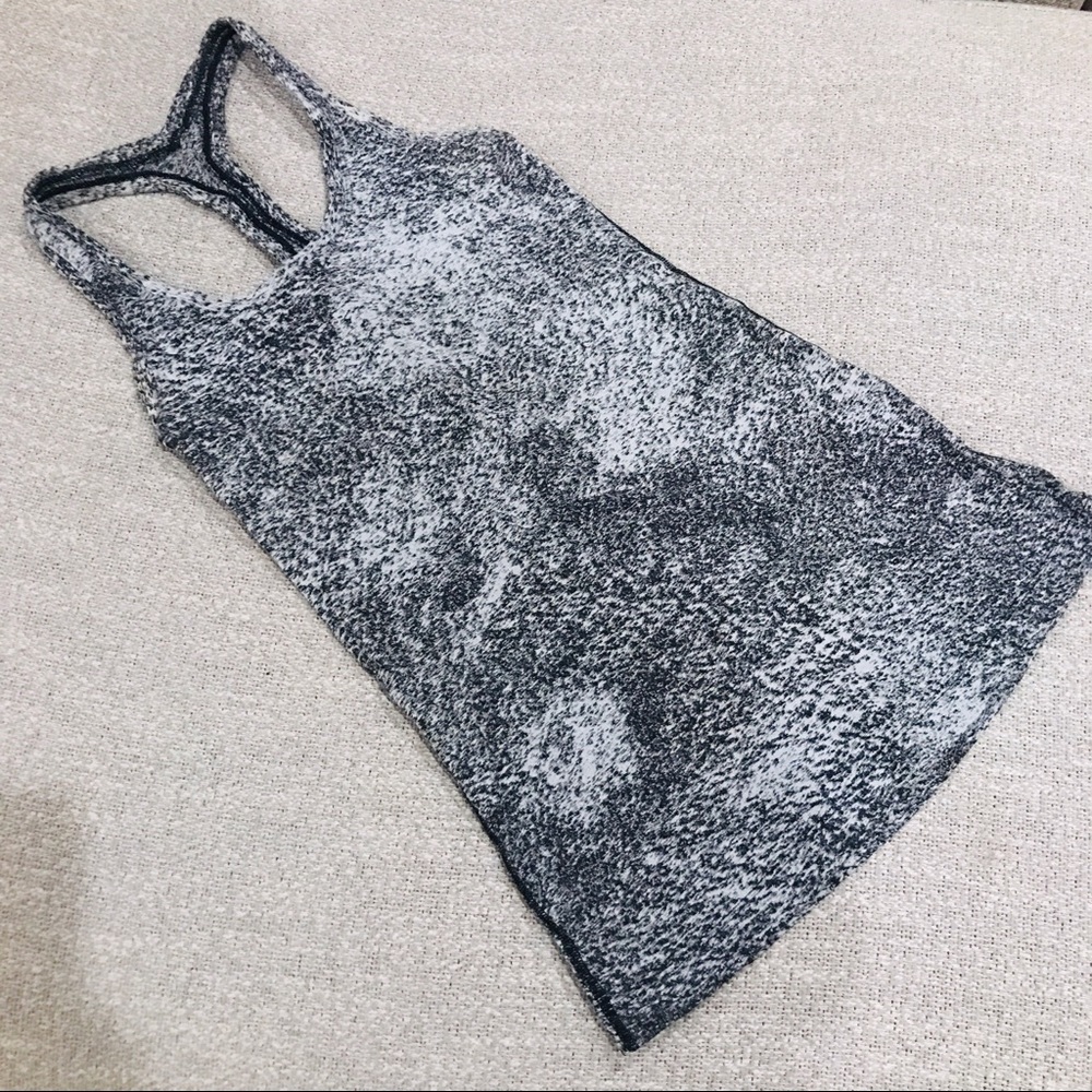 Lululemon workout tank